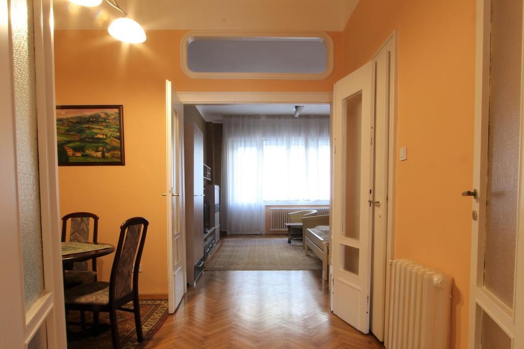 Lili'S Home Budapesta Cameră foto